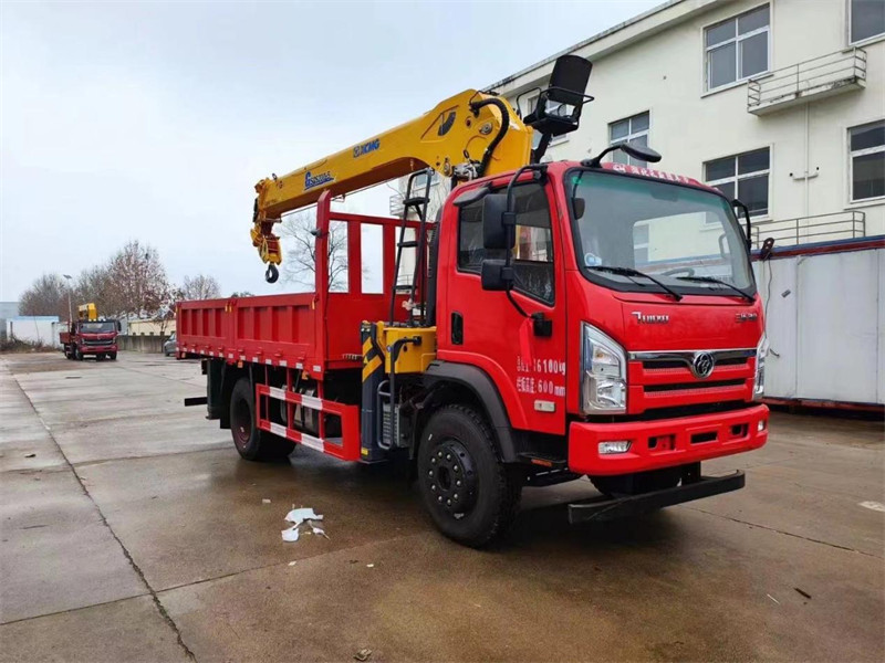 三環(huán)創(chuàng)客小黃牌隨車吊