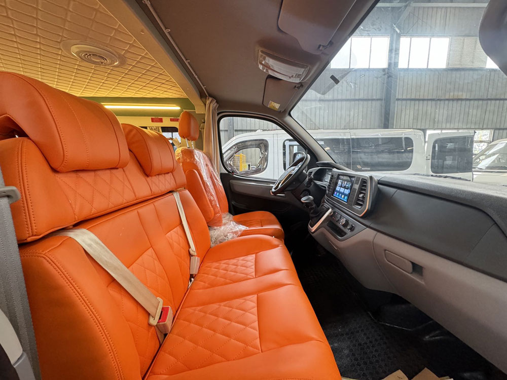V80短低宿營(yíng)車(chē)現(xiàn)車(chē)一臺(tái)12.98萬(wàn)