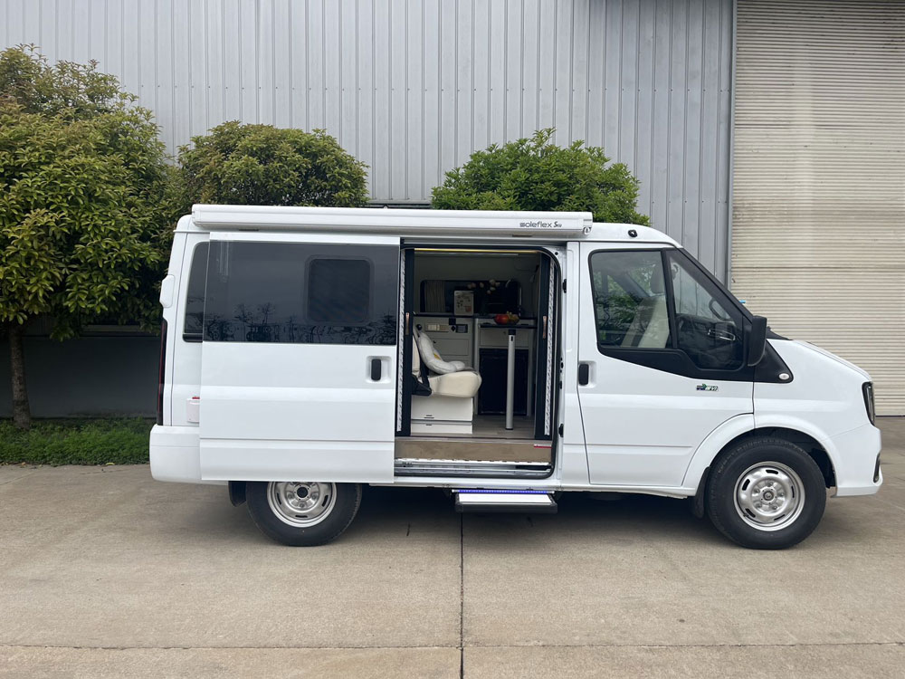江鈴福順短軸低頂房車12.98W開回家