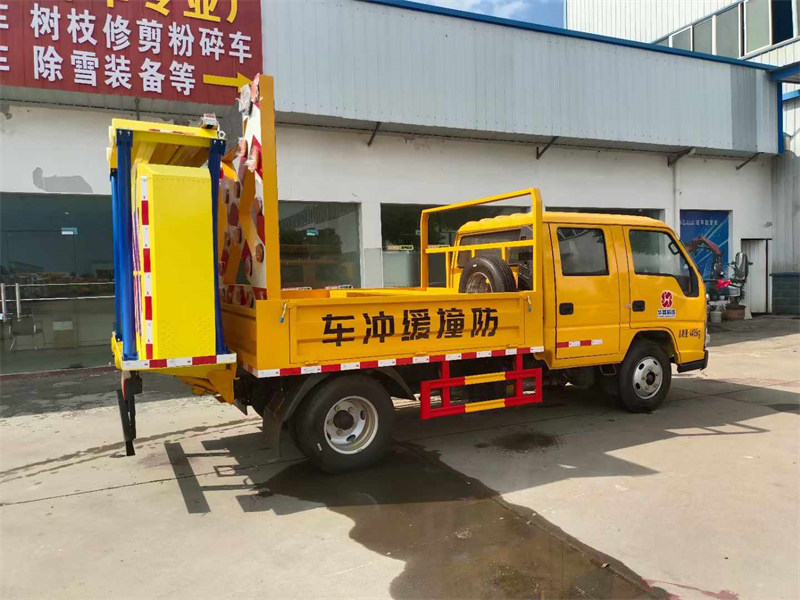 江鈴順達(dá)防撞緩沖車(chē)程力廠家直銷(xiāo)