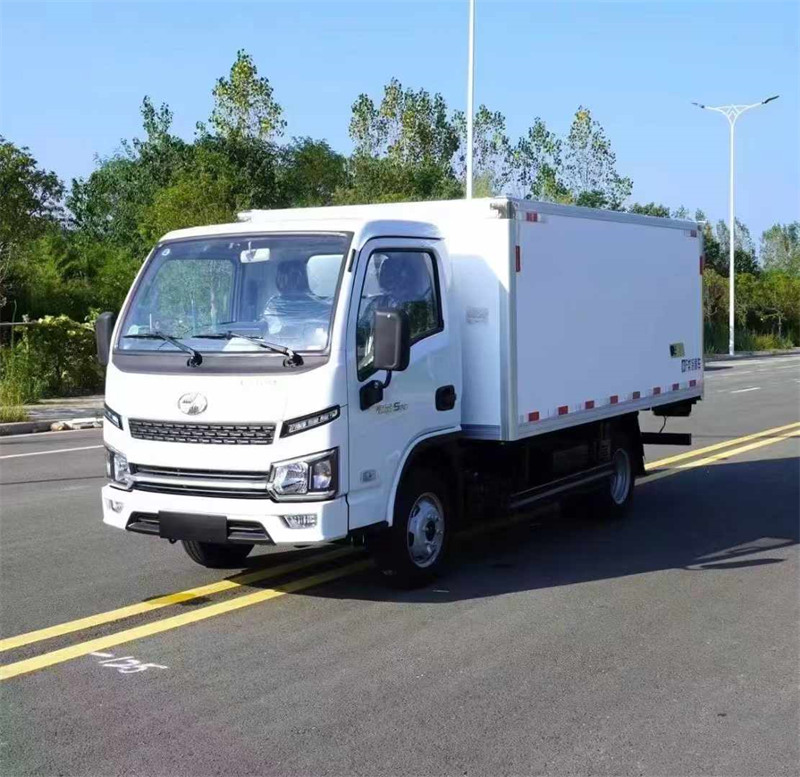 躍進小福星S80柴油冷藏車物流運輸領(lǐng)域的得力助手