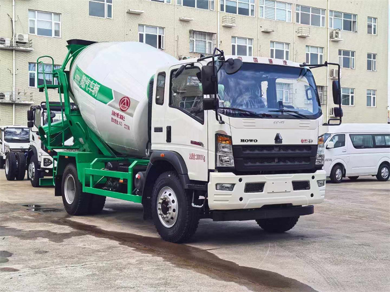 7.5方重汽豪沃4×2單橋攪拌車配置及價格