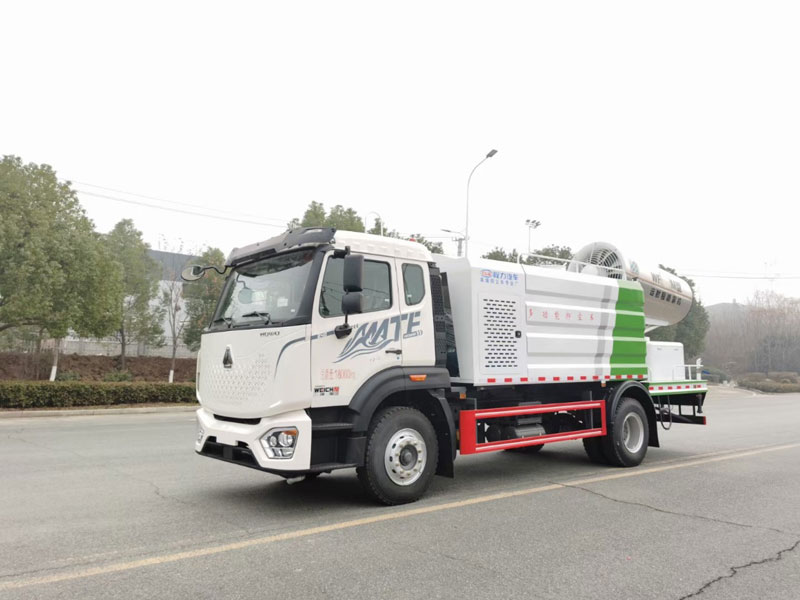 重汽豪沃單橋12-13.3方多功能抑塵車