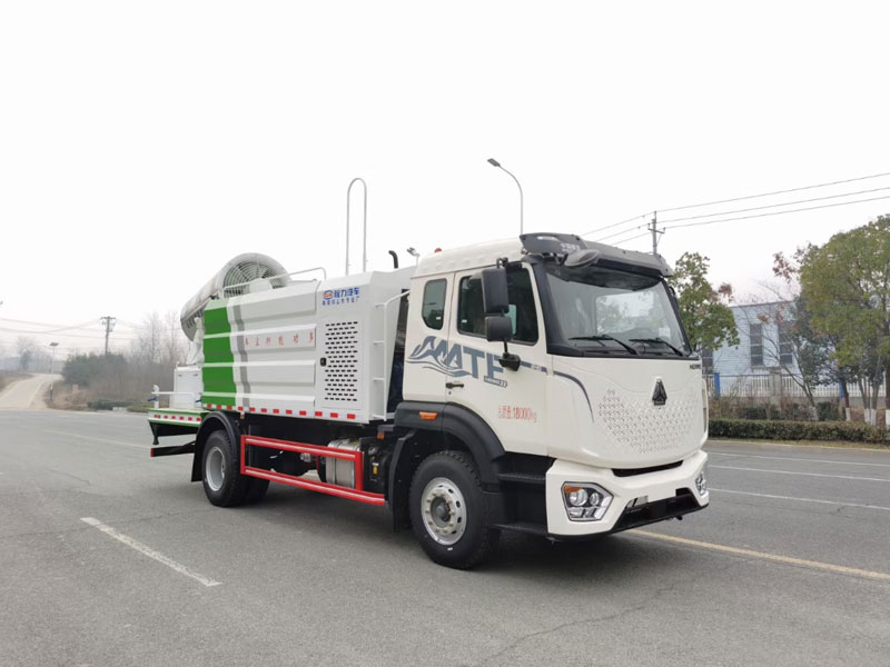 重汽豪沃單橋12-13.3方多功能抑塵車