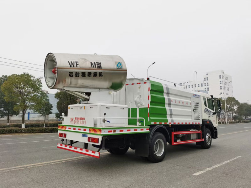 重汽豪沃單橋12-13.3方多功能抑塵車