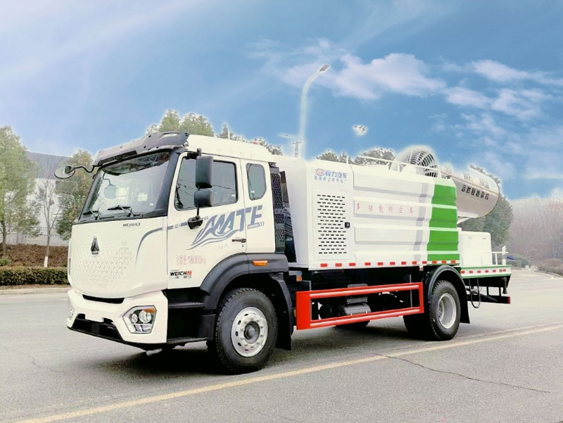 重汽豪沃MATE寬體寬臥多功能抑塵車
