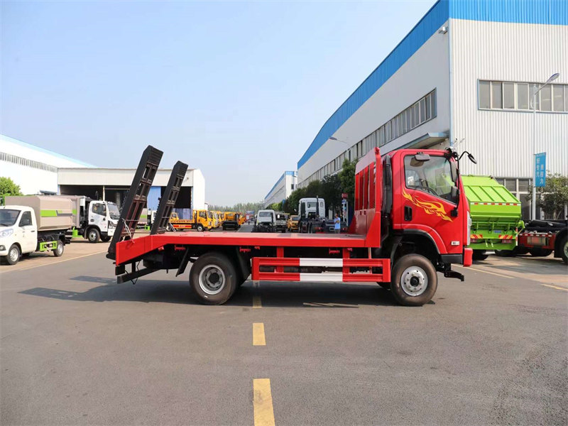 三環(huán)創(chuàng)客11.2噸平板車云內(nèi)170馬力高效可靠