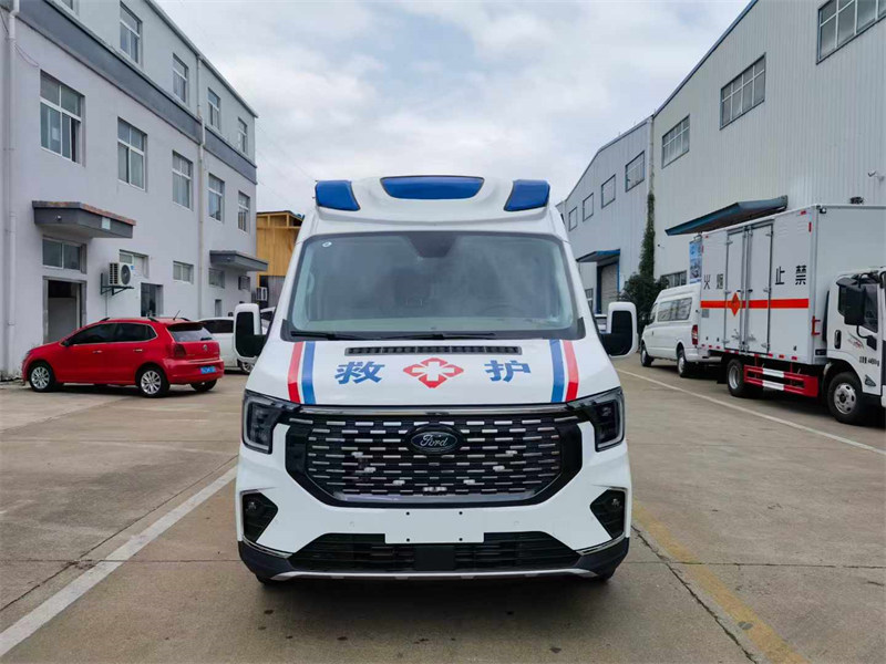 江鈴福特全順V363長(zhǎng)軸中頂高配救護(hù)車高性能大空間