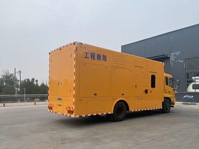 程力威牌天錦5000方排澇救險車