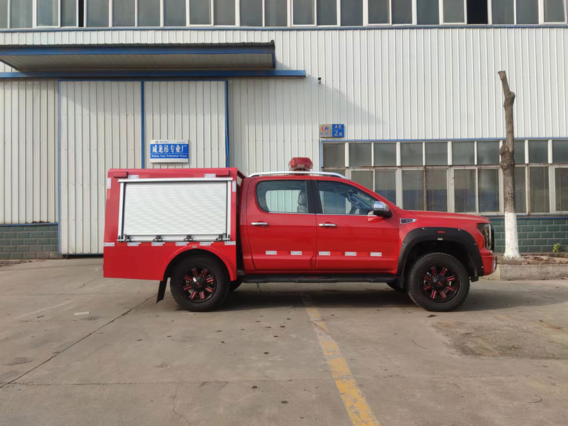 福田皮卡將軍G9汽油四驅(qū)自動檔-器材消防車