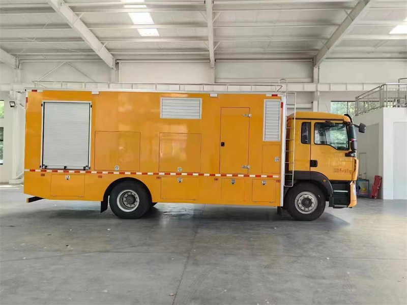 重汽豪沃大流量排水車性能卓越的排水搶險車