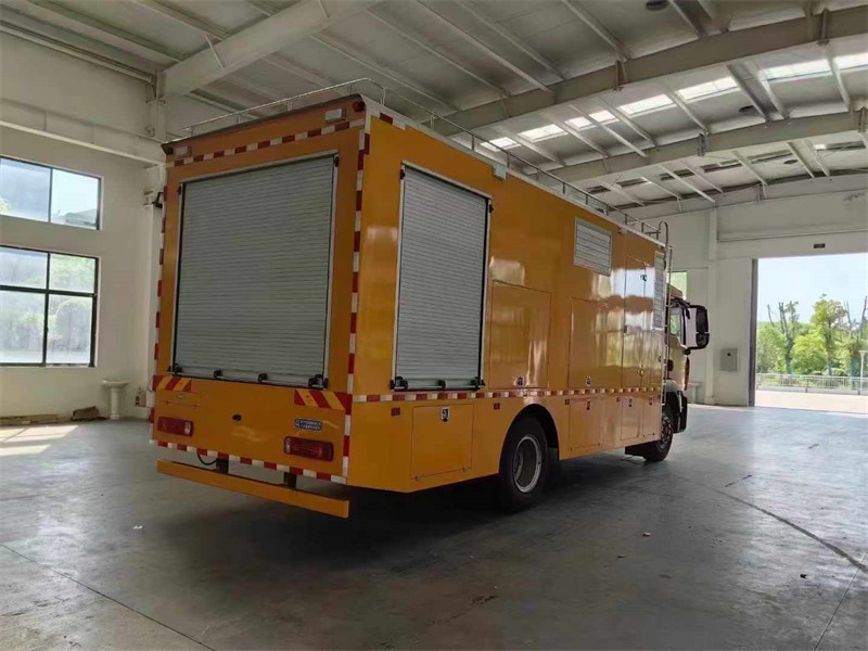 重汽豪沃大流量排水車性能卓越的排水搶險車