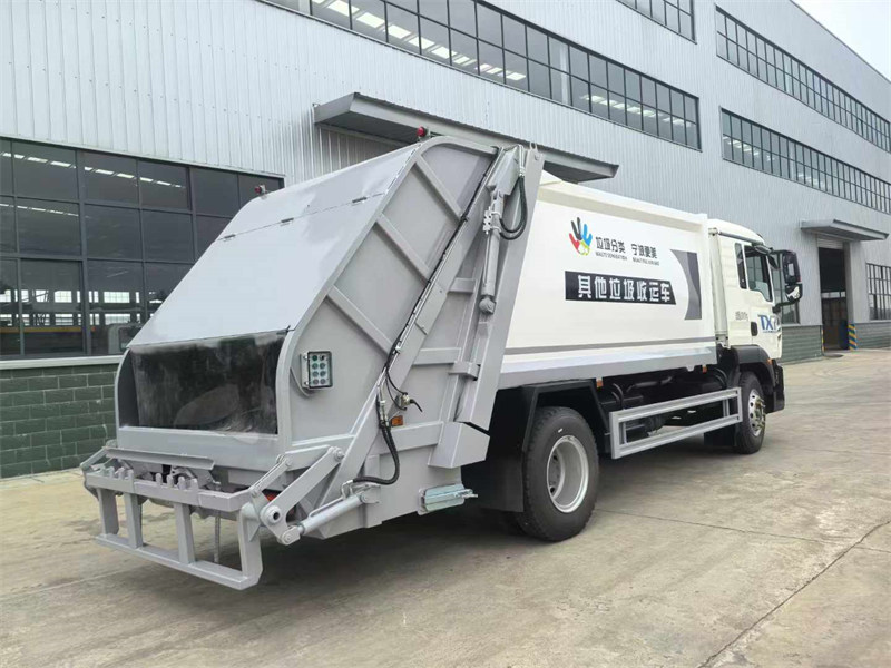 重汽豪沃TX型壓縮式垃圾車廠家直銷
