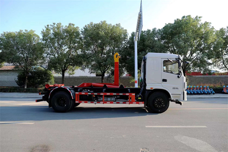 三環(huán)昊龍國六車廂可卸式垃圾車現(xiàn)車特價促銷