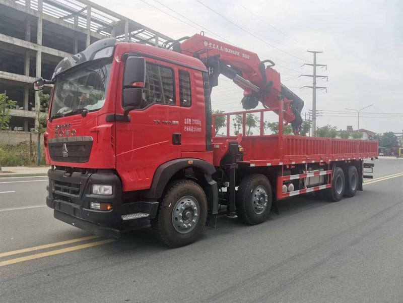 豪沃TX5前四后八宏昌天馬30噸7節(jié)隨車吊