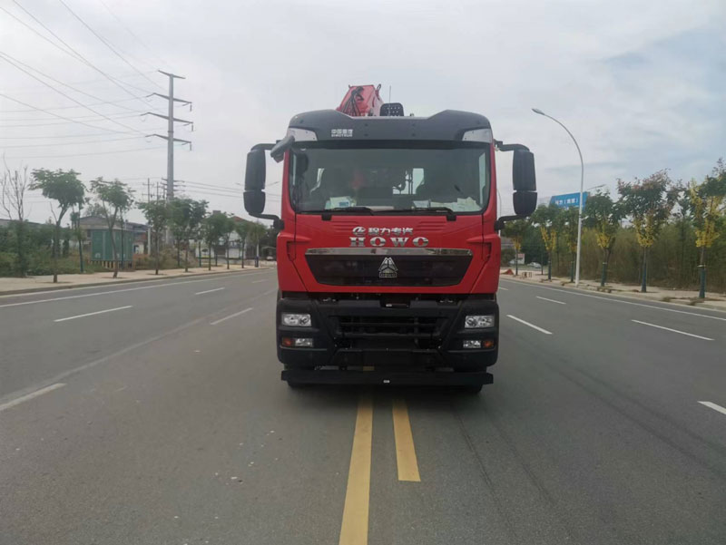 豪沃TX5前四后八宏昌天馬30噸7節(jié)隨車吊