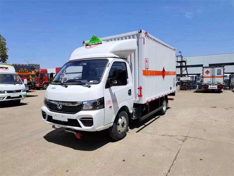 ?六國(guó)?東風(fēng)途逸柴油?燃易?氣?廂體?式?輸運(yùn)?車