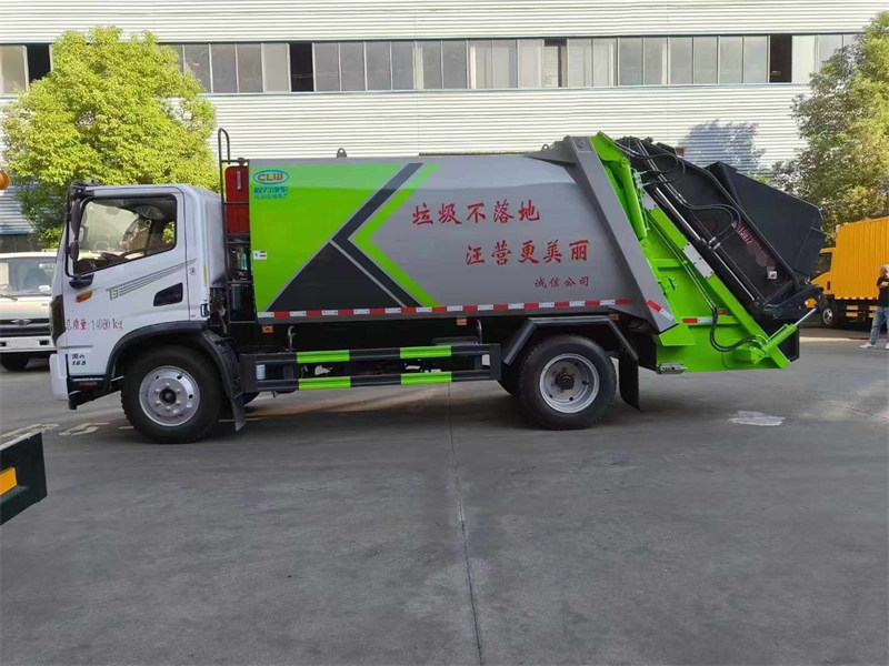 東風(fēng)11立方壓縮垃圾車(chē)玉柴165馬力發(fā)動(dòng)機(jī)