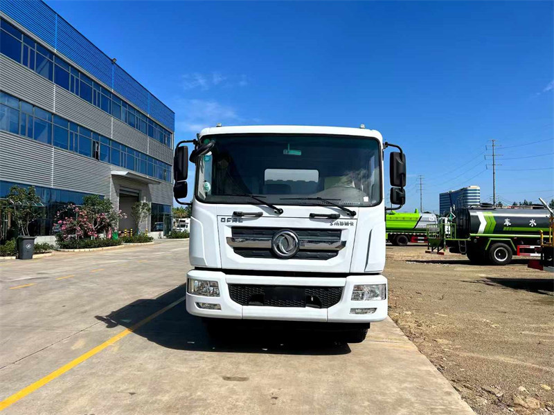 東風D9玉柴12.5方灑水車3950mm軸距設(shè)計