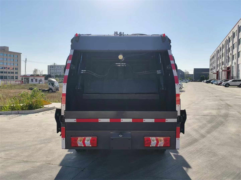 4.8方壓縮垃圾車可選江淮E3動力強大
