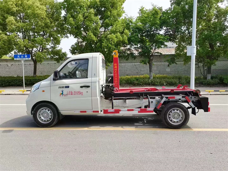 福田祥菱藍(lán)牌純電動(dòng)勾臂垃圾車(chē)詳細(xì)配置