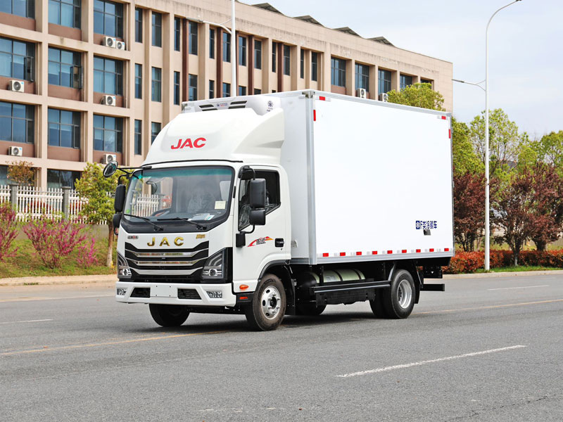 江淮運多多CNG冷藏車