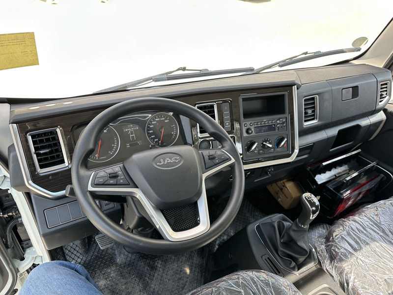 江淮運多多CNG冷藏車