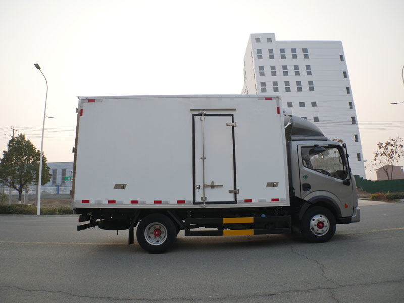 國六東風多利卡星云冷藏車