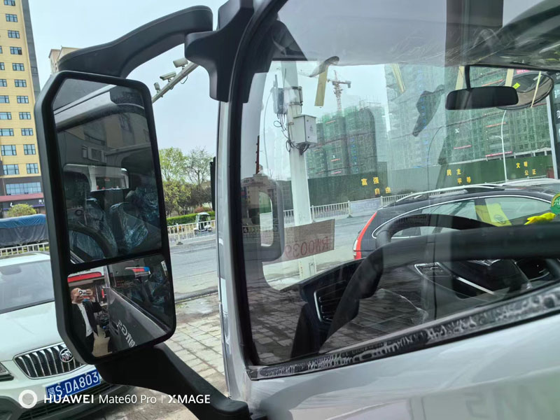 福田時代領(lǐng)航大G輕卡BJ5044XLC8JBA-54冷藏車