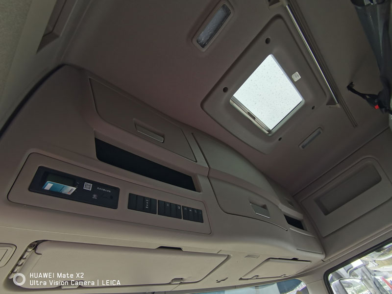東風(fēng)天龍KX前四后八冷藏車(chē)DFH5320XLCCX
