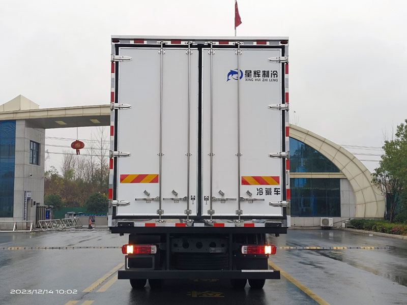 6.8米汕德卡新款 G5S 單橋290冷藏車