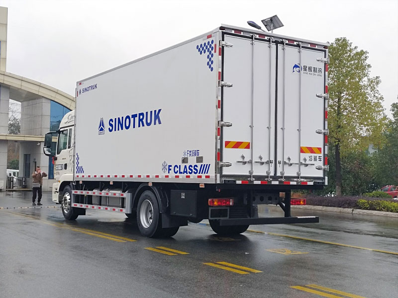 6.8米汕德卡新款 G5S 單橋290冷藏車