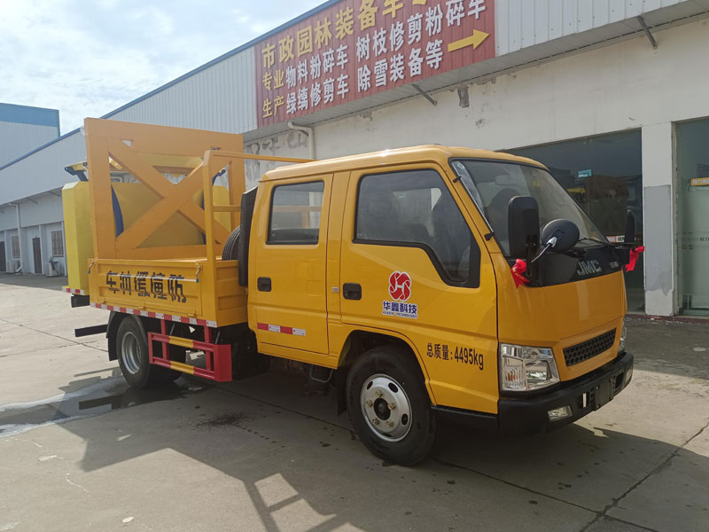 江鈴雙排3360軸距一次翻轉(zhuǎn)5043防撞緩沖車(chē)