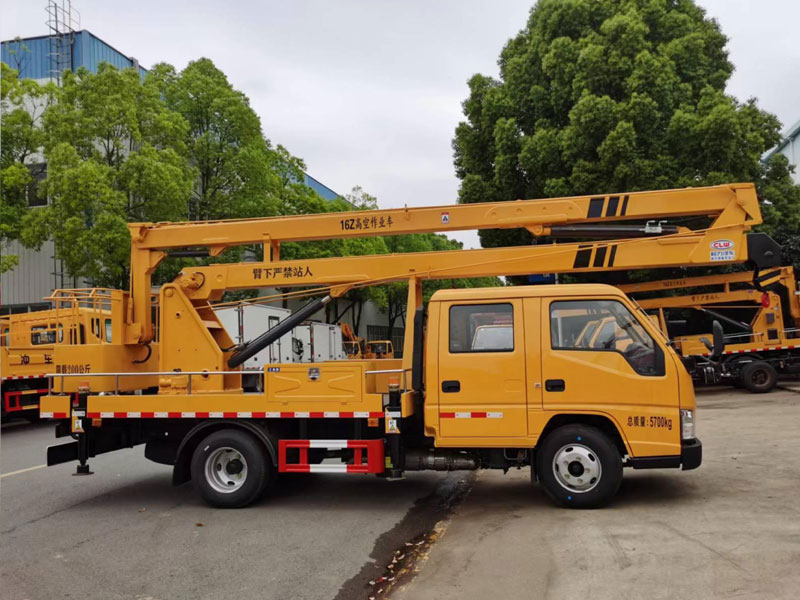 江鈴順達(dá)16米折疊臂高空作業(yè)車-程力華鑫CLW5062JGK6HX