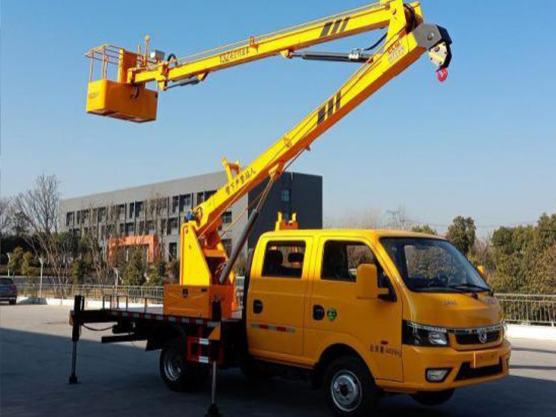 東風(fēng)途逸13米高空作業(yè)車-程力華鑫CL5041JGK6DS