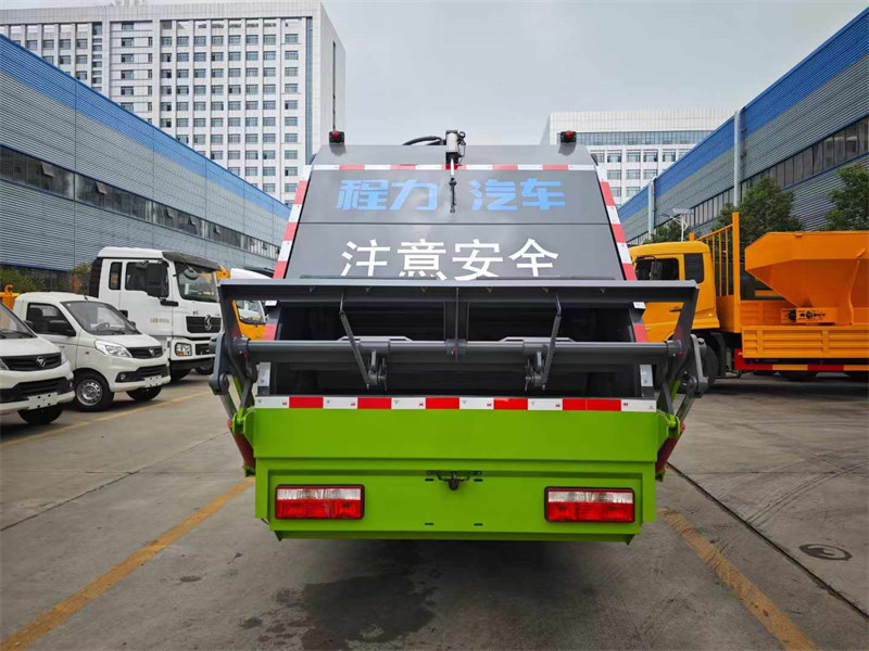 東風(fēng)多利卡7.5立方壓縮式垃圾車技術(shù)參數(shù)及功能介紹