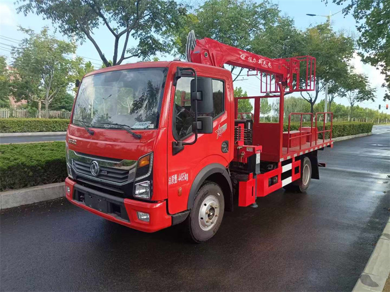 東風藍牌5噸高空作業(yè)車隨車吊不超重上牌無憂
