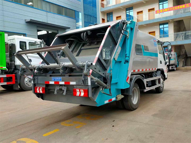 江淮駿鈴E3藍(lán)牌壓縮垃圾車行業(yè)中的卓越之選