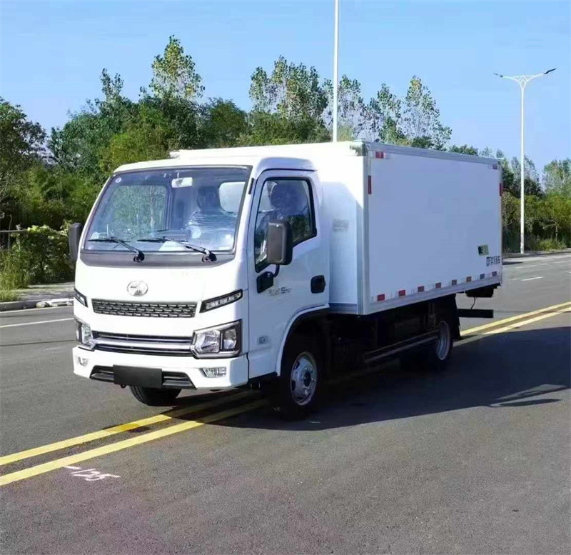 躍進(jìn)S80柴油地庫版冷藏車承載強(qiáng)配置高廠家直銷