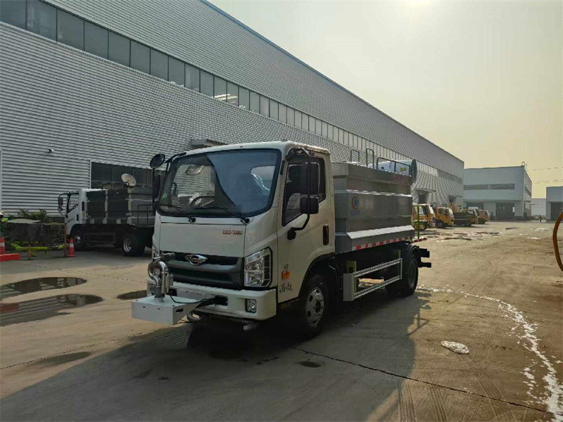 福田藍牌7方灑水車152馬力帶霧炮