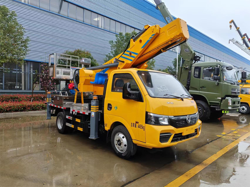 國六東風(fēng)途逸藍(lán)牌31米高空作業(yè)車-程力華鑫CL5041JGK6AJB
