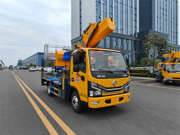 東風(fēng)多利卡31米直臂高空作業(yè)車