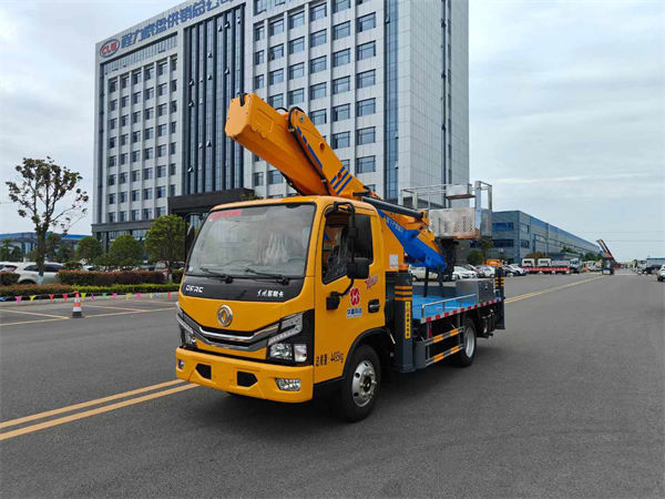 東風(fēng)多利卡31米直臂高空作業(yè)車