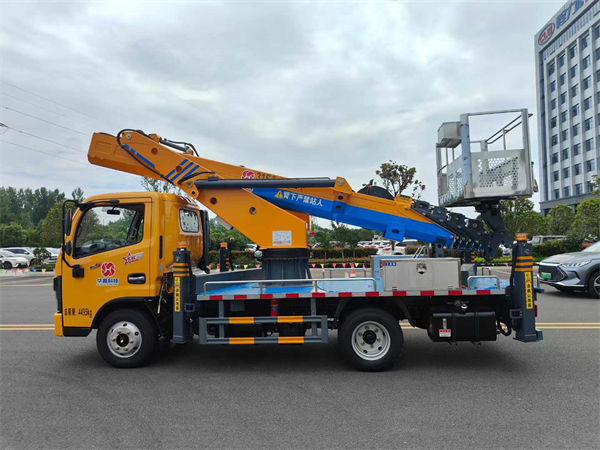 東風(fēng)多利卡31米直臂高空作業(yè)車