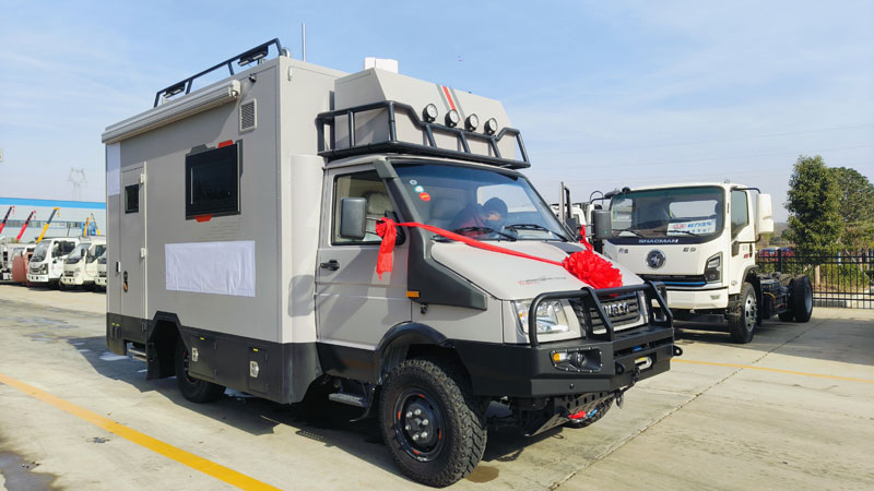 依維柯四驅(qū)指揮車