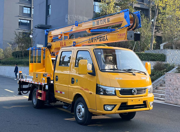 XLA5041XJX13EQ抽油機(jī)檢修車