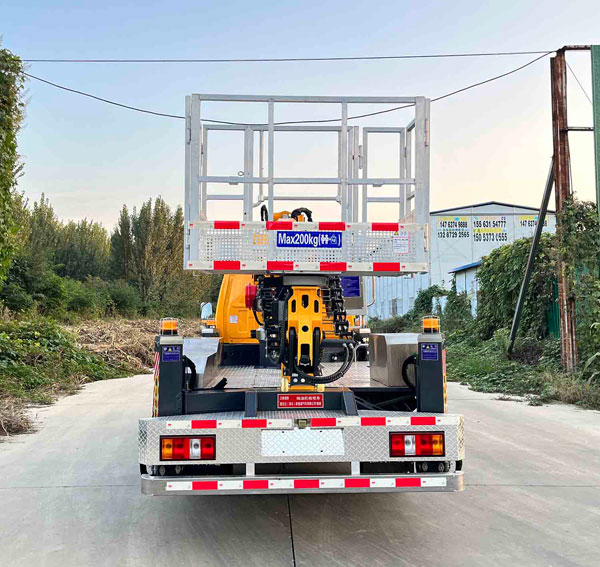 YAD5040XJXJX6抽油機(jī)檢修車(chē)