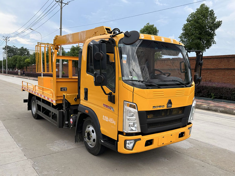 重汽豪沃ABC5047XJXZZ6抽油機(jī)檢修車