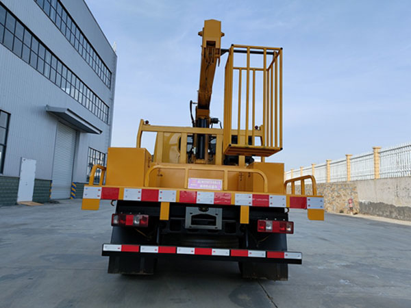 福田ABC5047XJXCA6抽油機檢修車