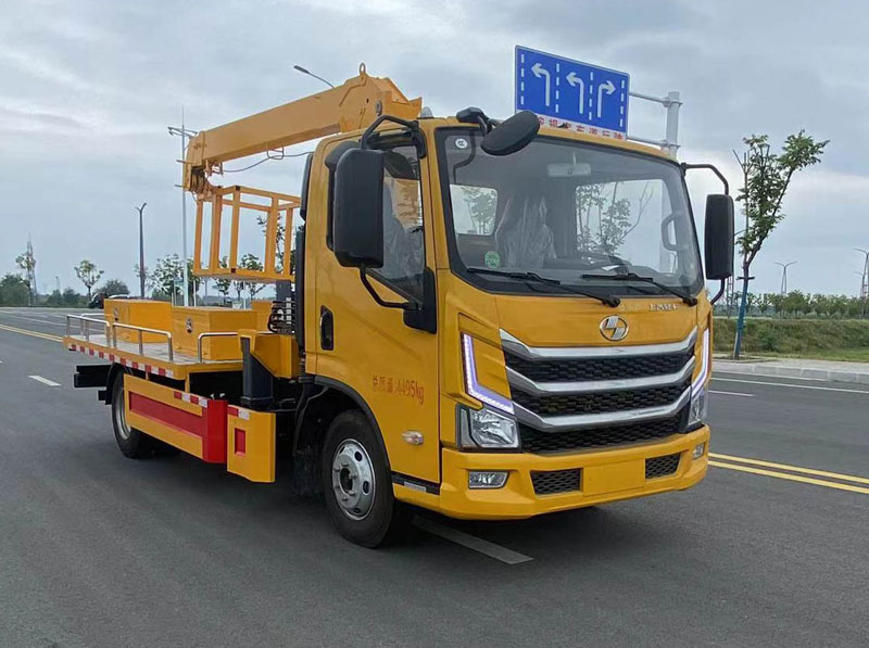 上汽輕卡RRR5043XJXS抽油機(jī)檢修車